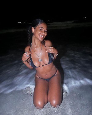 juliaalovesyou Photo #18