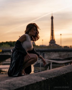 Carla Vyxx Photo #10