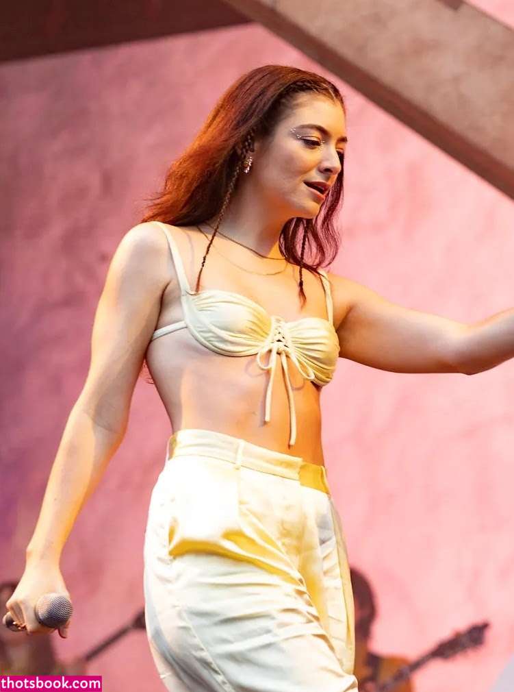 Lorde Photo #28