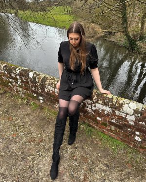 Tallbunnyy Photo #16