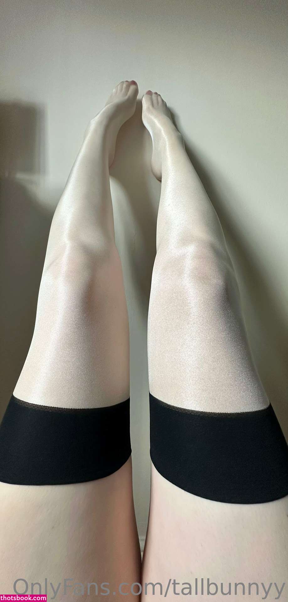 Tallbunnyy Photo #23