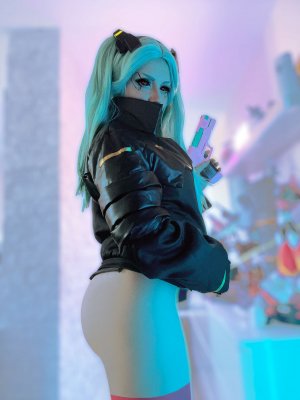 Ezy Summers Photo #13