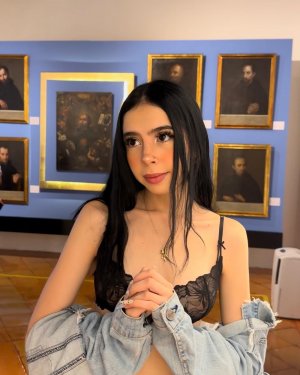 Mariana Grimaldi Post #9