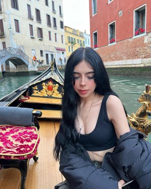 Mariana Grimaldi Photo #127