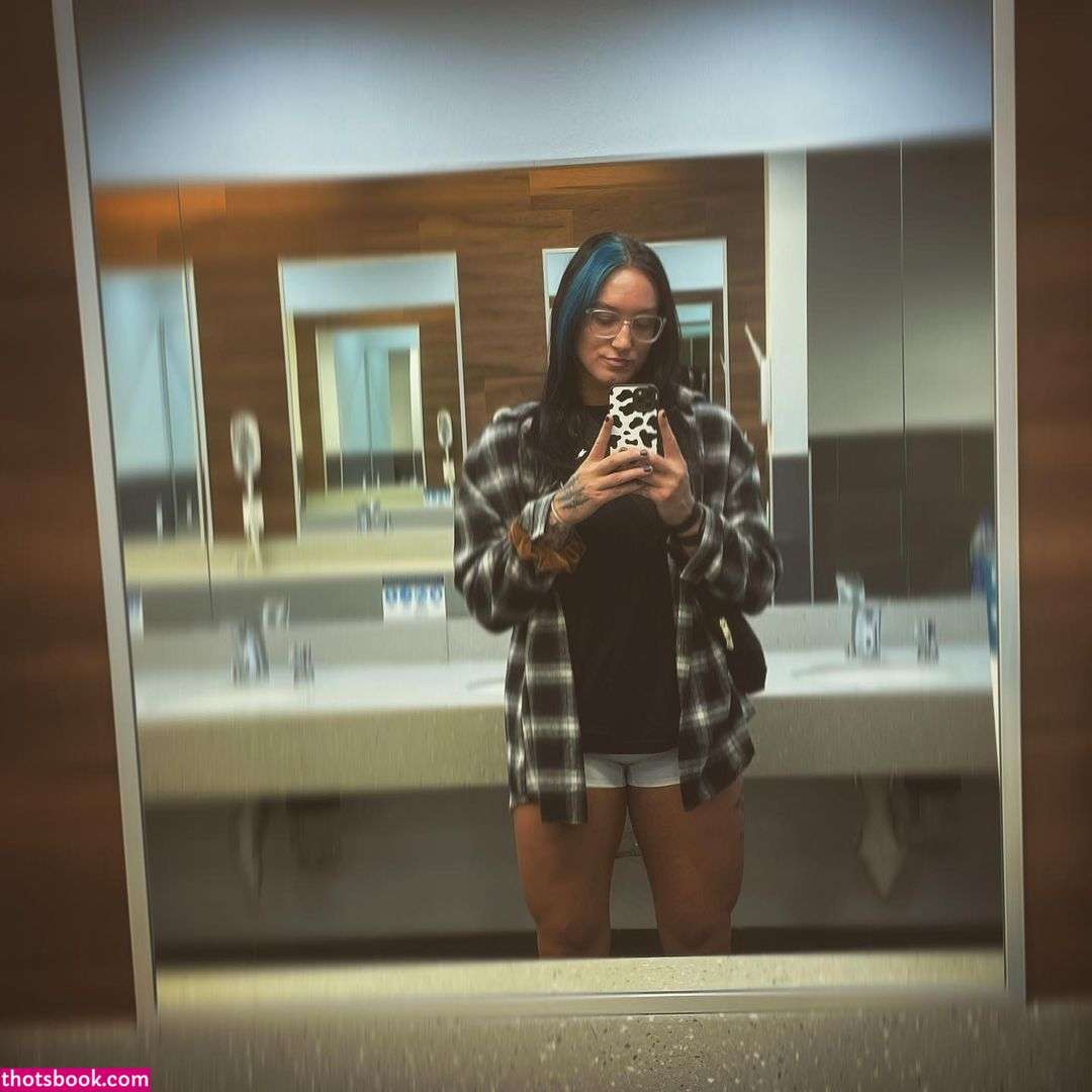 Kris Statlander Photo #25