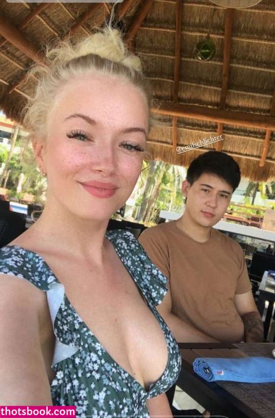 Mimichaela Lintrup Photo #7