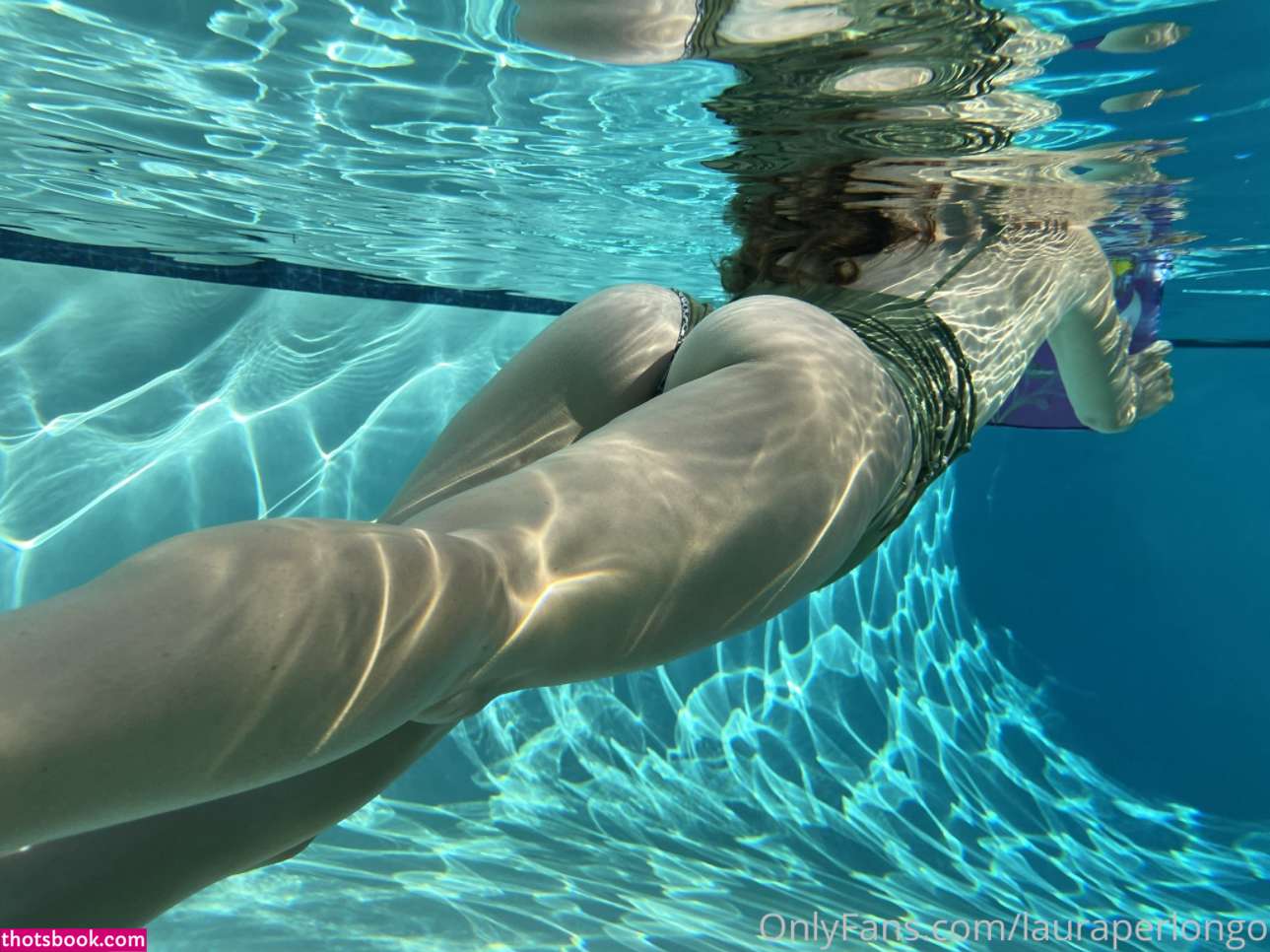 Laura Perlongo Photo #16