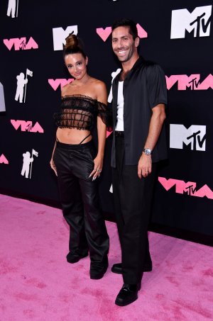 Laura Perlongo Photo #29