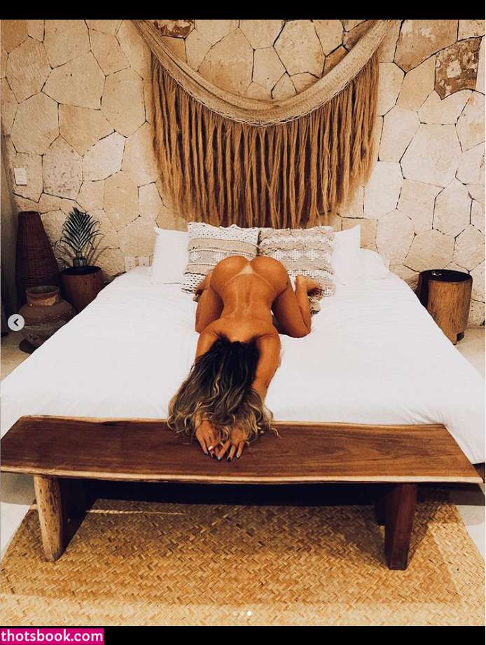 Angie Campuzano Photo #9