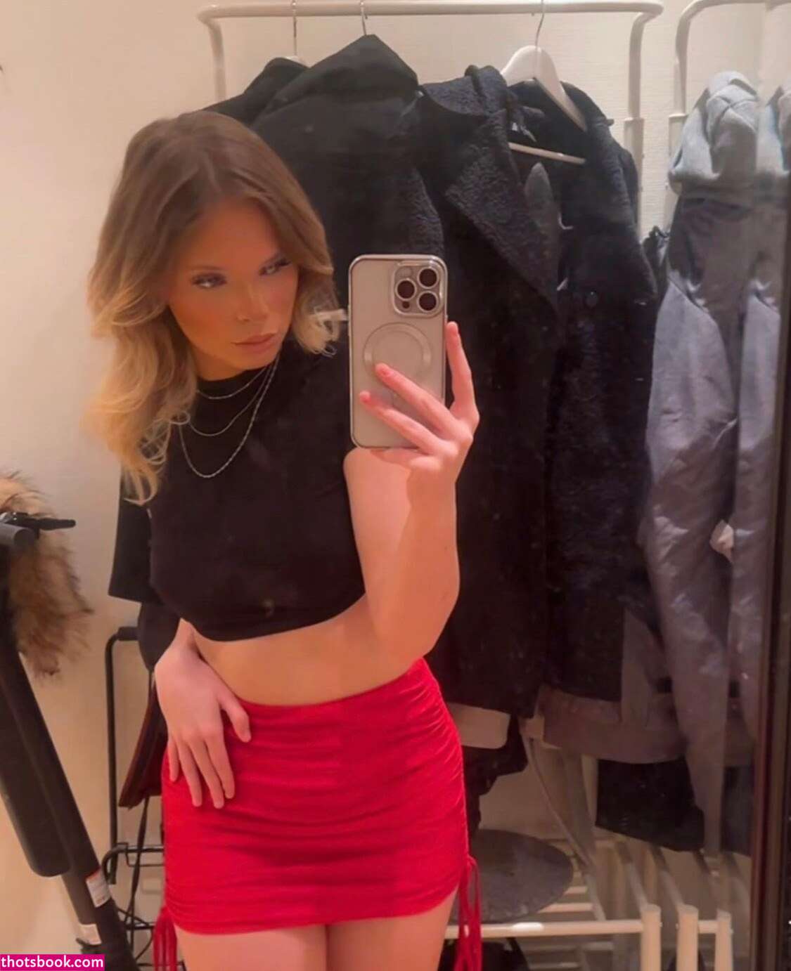 Arielle Burstrom Photo #14