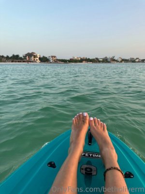 Beth Oliver Photo #9