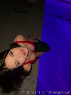 Eva Langwin Photo #196