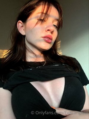 Eva Langwin Photo #312