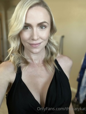 Katy Shelor Photo #8