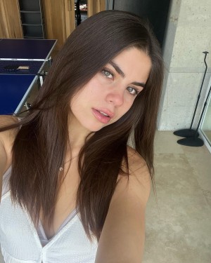 Melissa Leal Photo #2