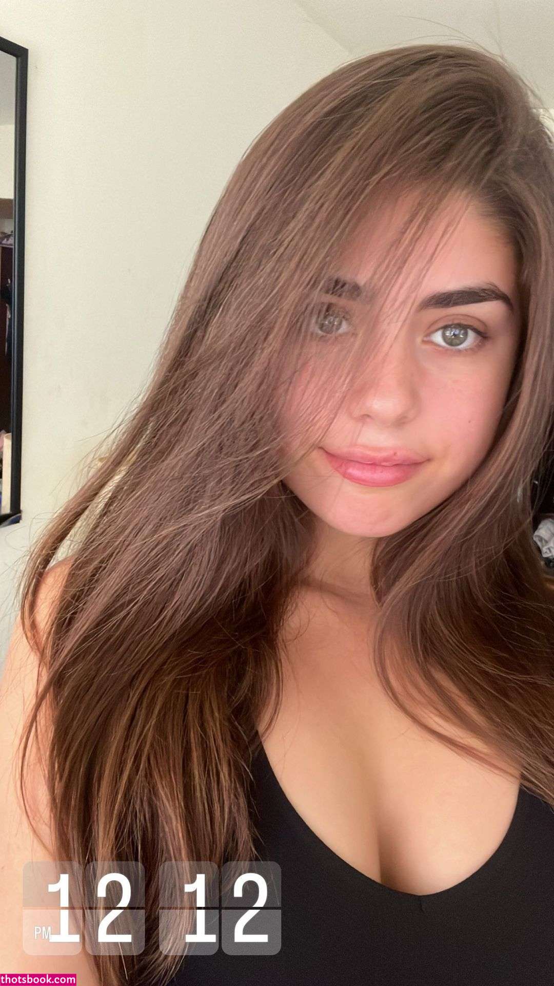 Melissa Leal Photo #20