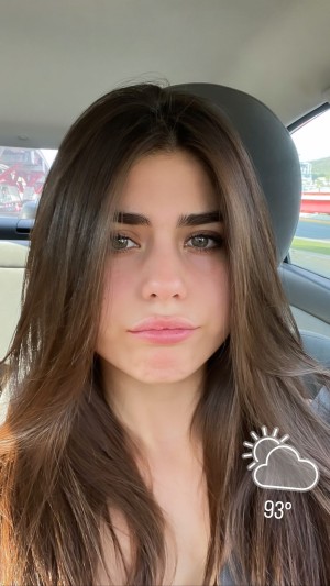 Melissa Leal Photo #17