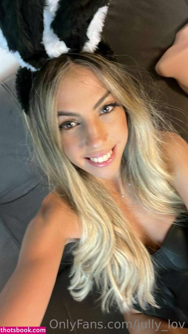 Jully Lov Photo #22
