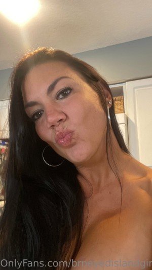 Shay Taylor Photo #4