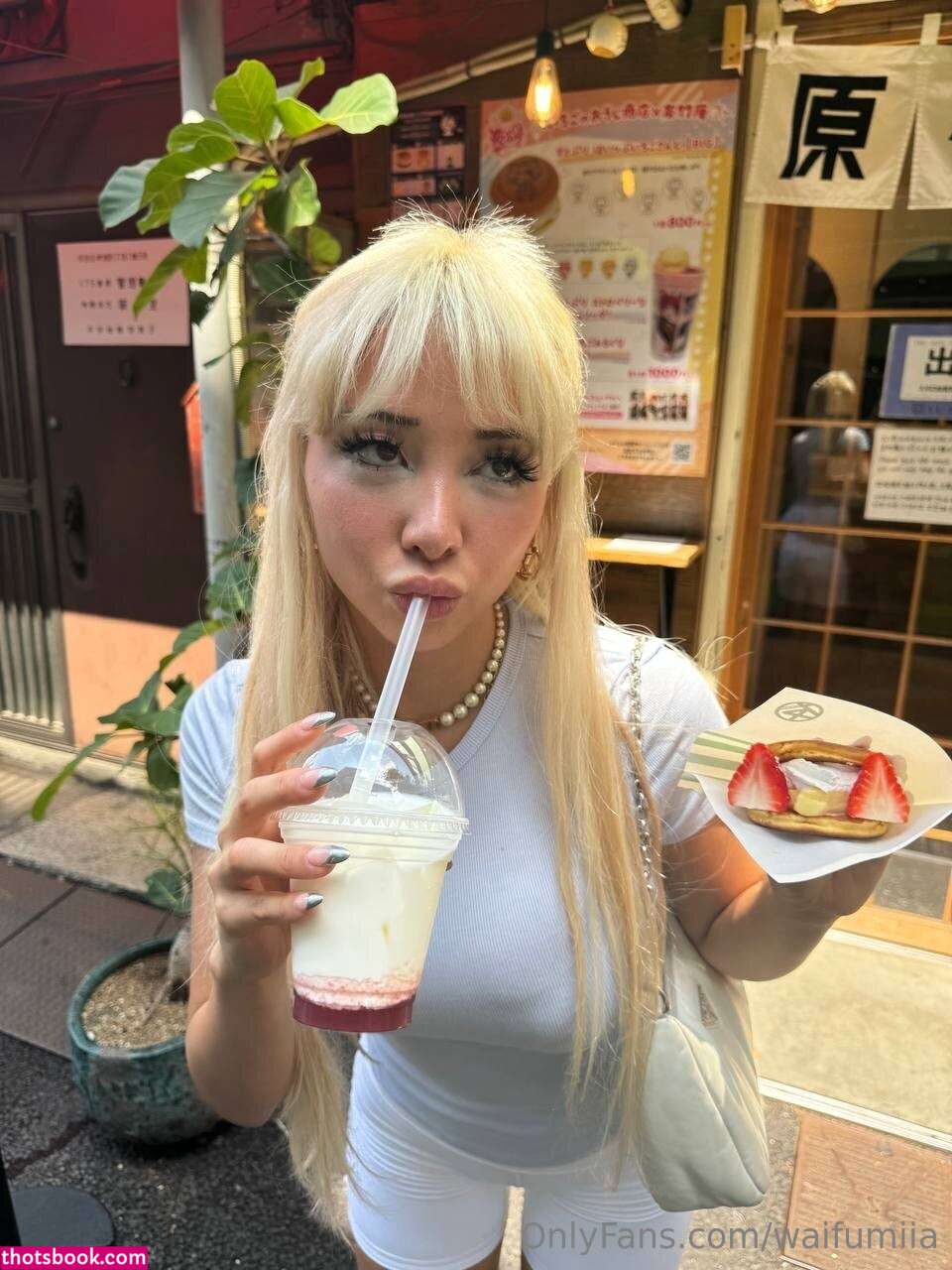 Izzybunnies Photo #929