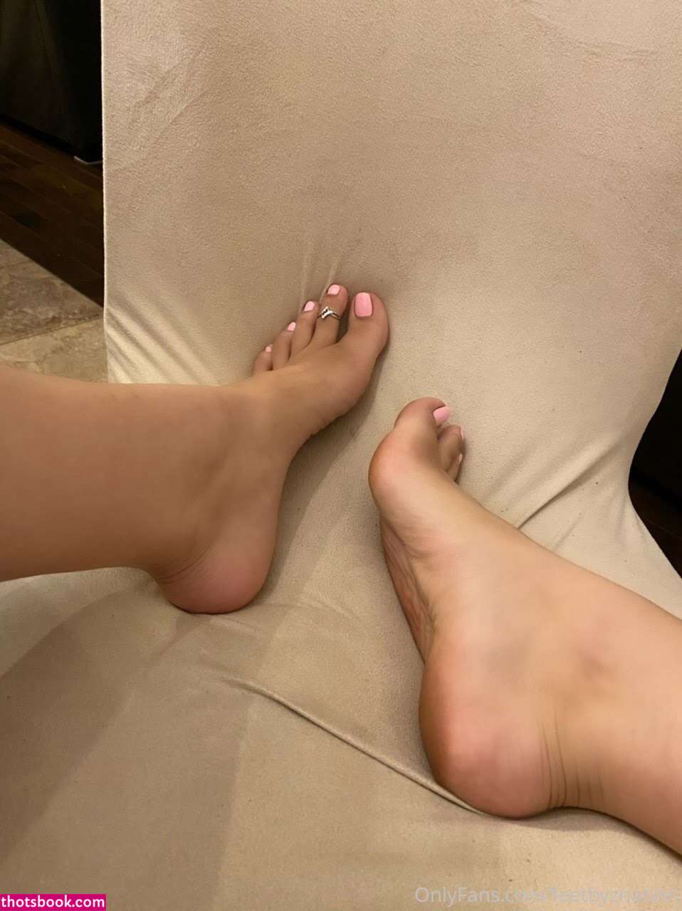 Queenzsfeet Photo #6