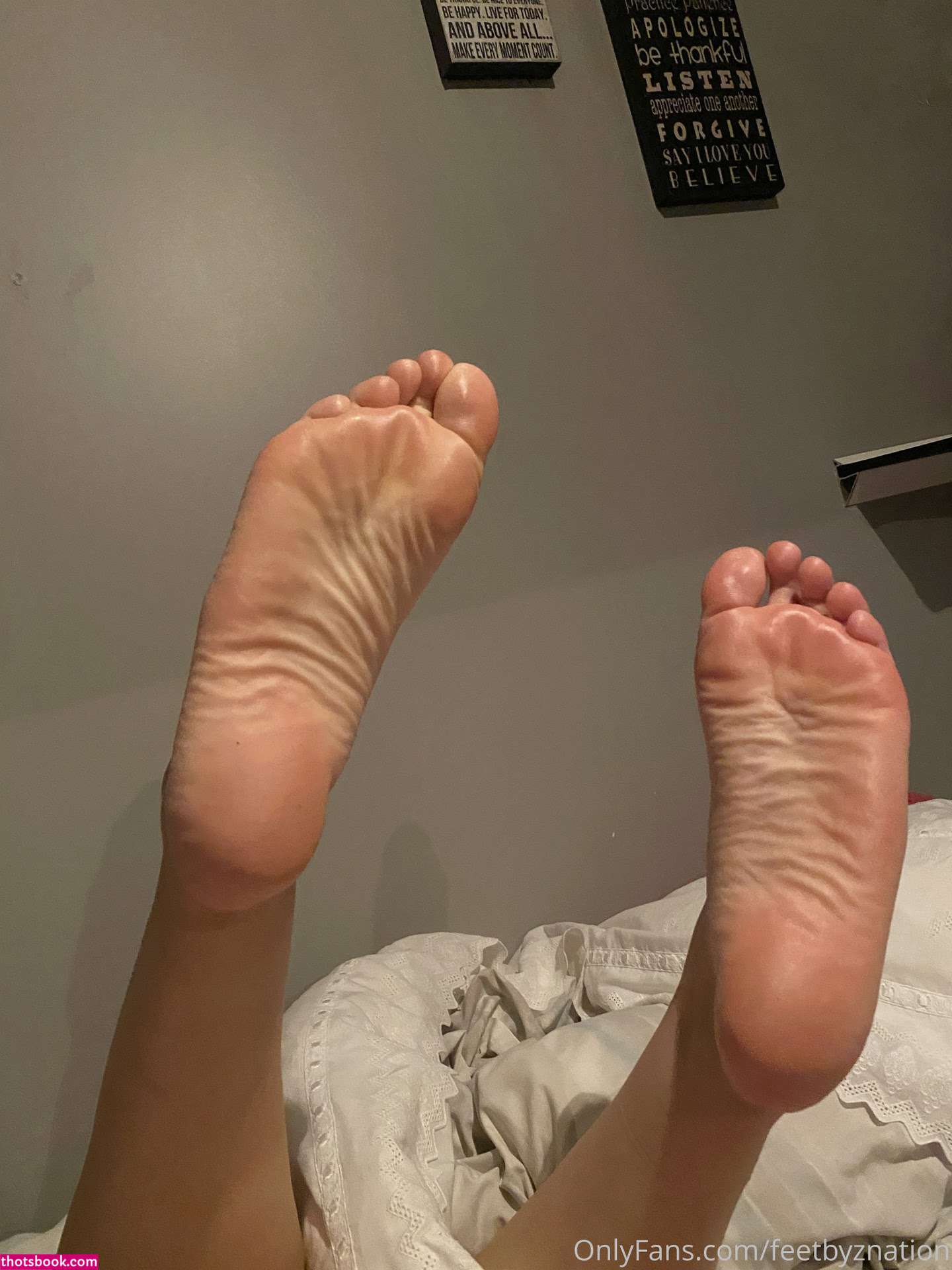Queenzsfeet Photo #17