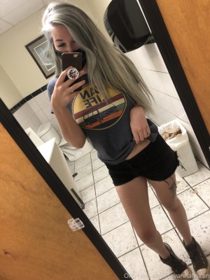 Savannah Siren Photo #122