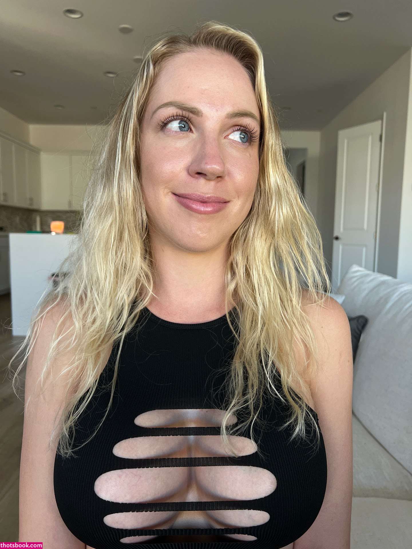 Joyce Zarza Photo #136