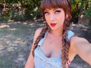 April Gloria Photo #153