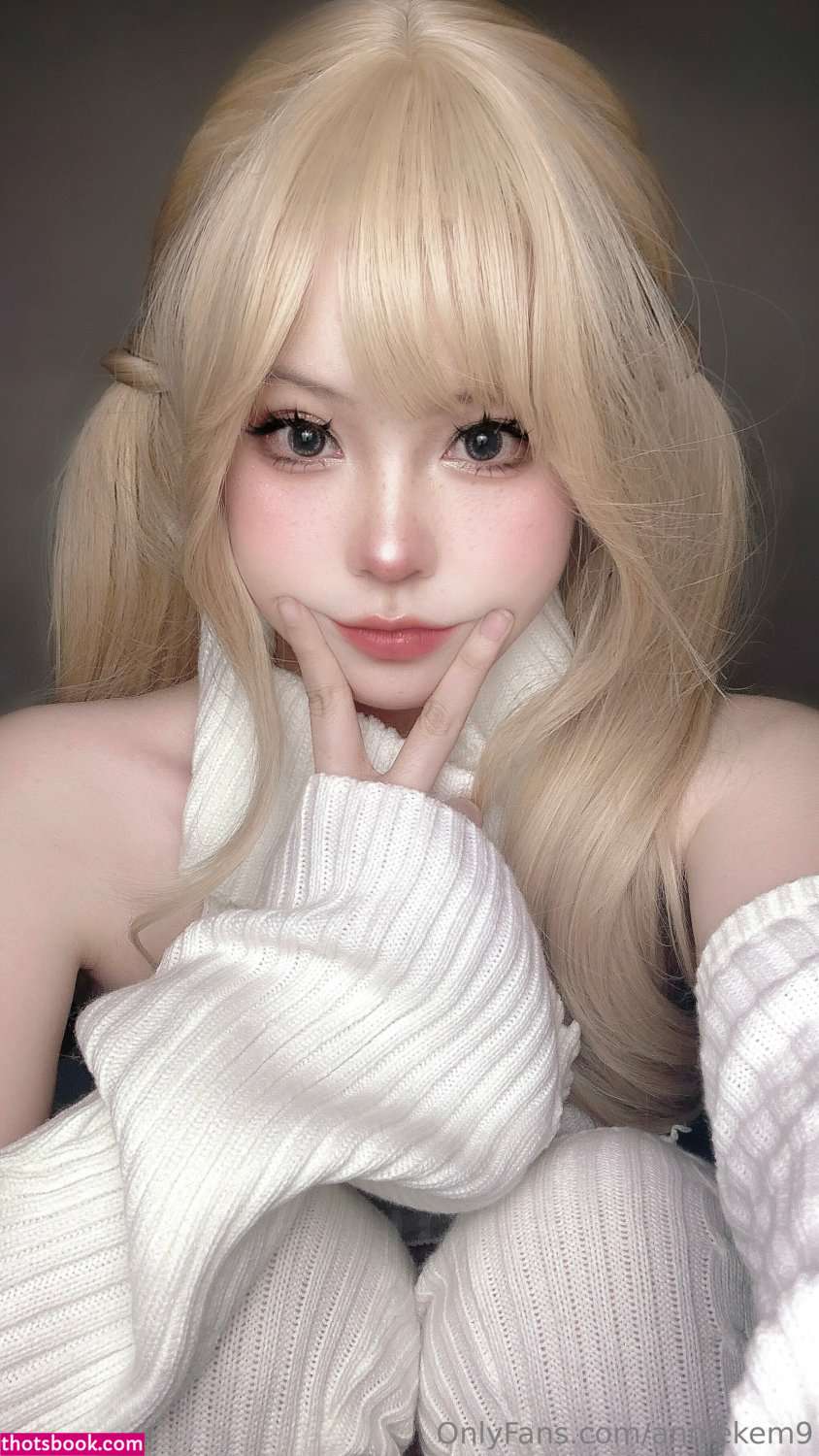 Annie Leonhardt Photo #28