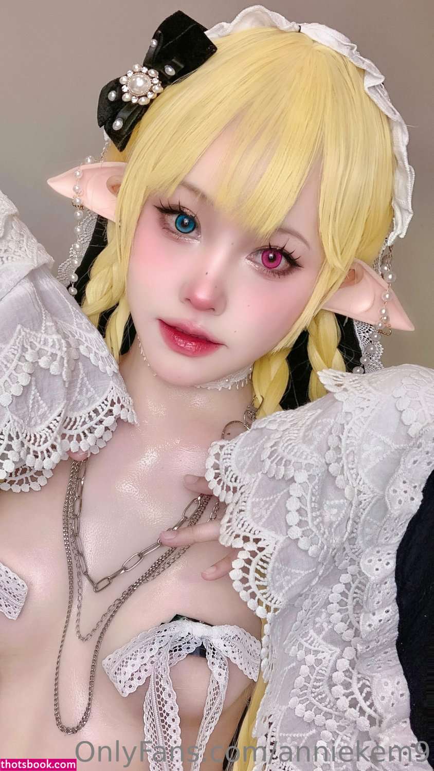 Annie Leonhardt Photo #47