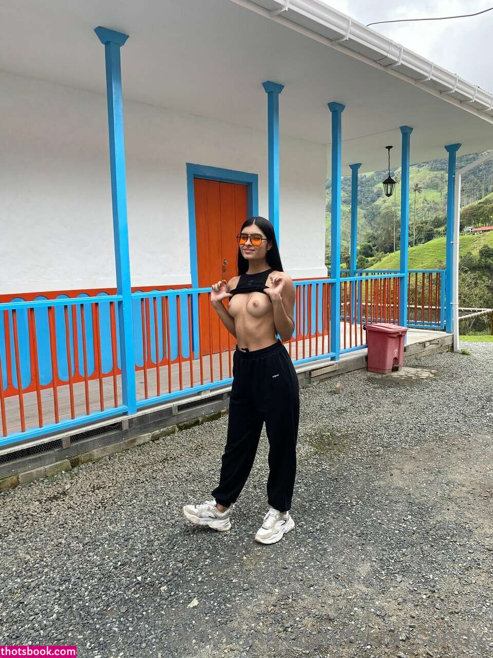 Lucia Sandy Photo #6