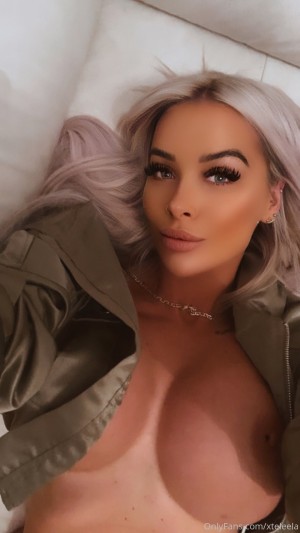 Missteelao Photo #264