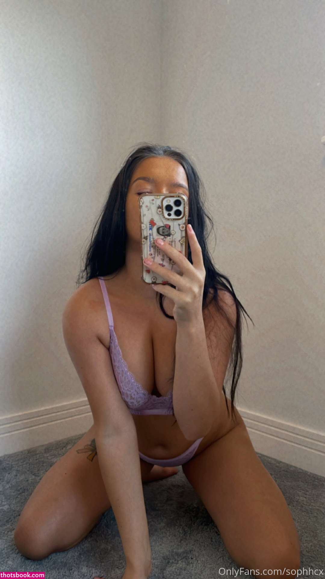 Sophie Crawley Photo #19