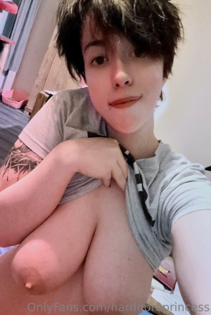 hardgoreprincess Photo #3