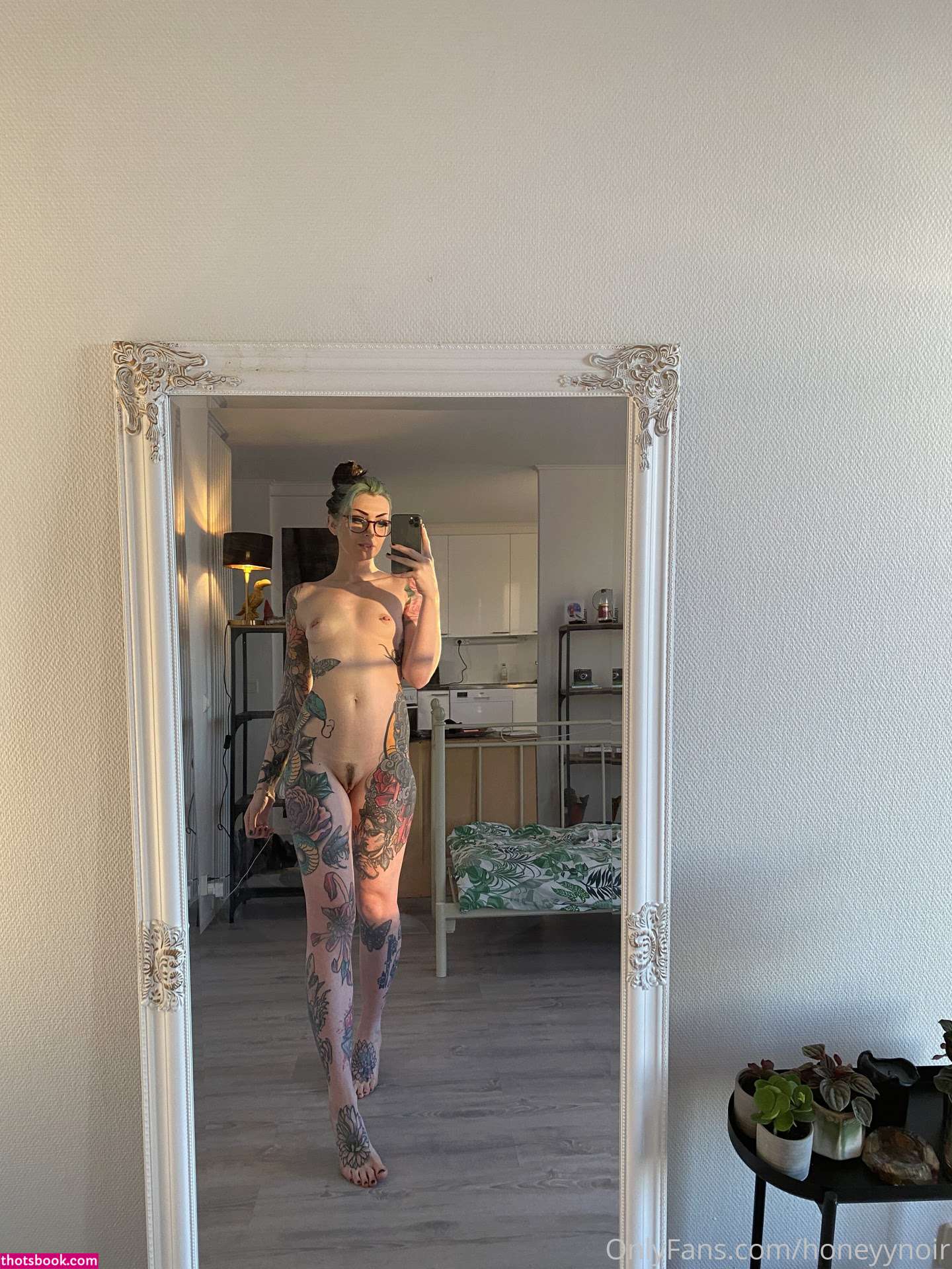 Honeyy Noir Photo #18