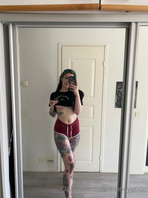 Honeyy Noir Photo #13