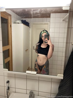 Honeyy Noir Photo #115