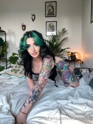 Honeyy Noir Photo #197