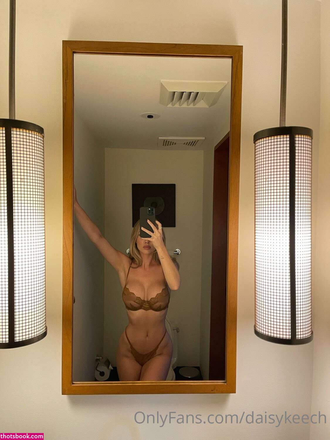 Daisy Keech Photo #650