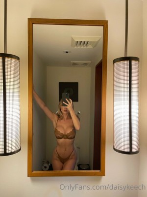 Daisy Keech Photo #650