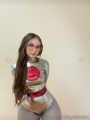 Tayler Hills Photo #465