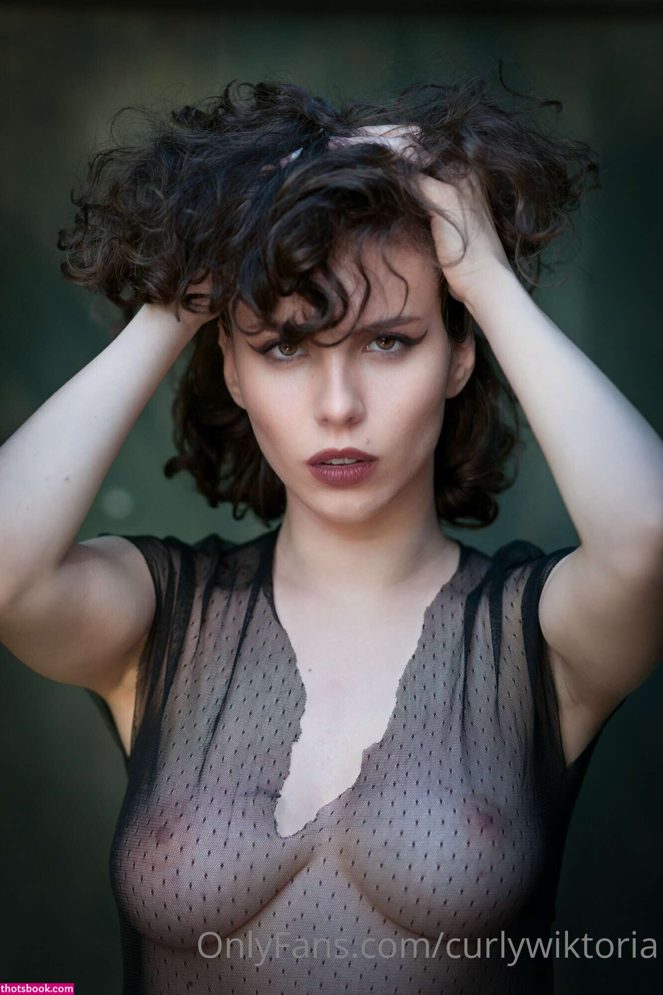 curlywiktoria Photo #167