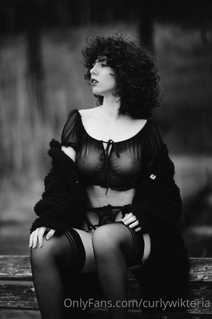 curlywiktoria Photo #166
