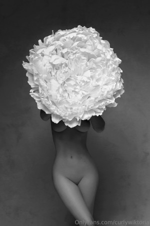 curlywiktoria Photo #179