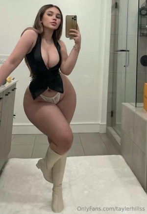 Tayler Hills Photo #541