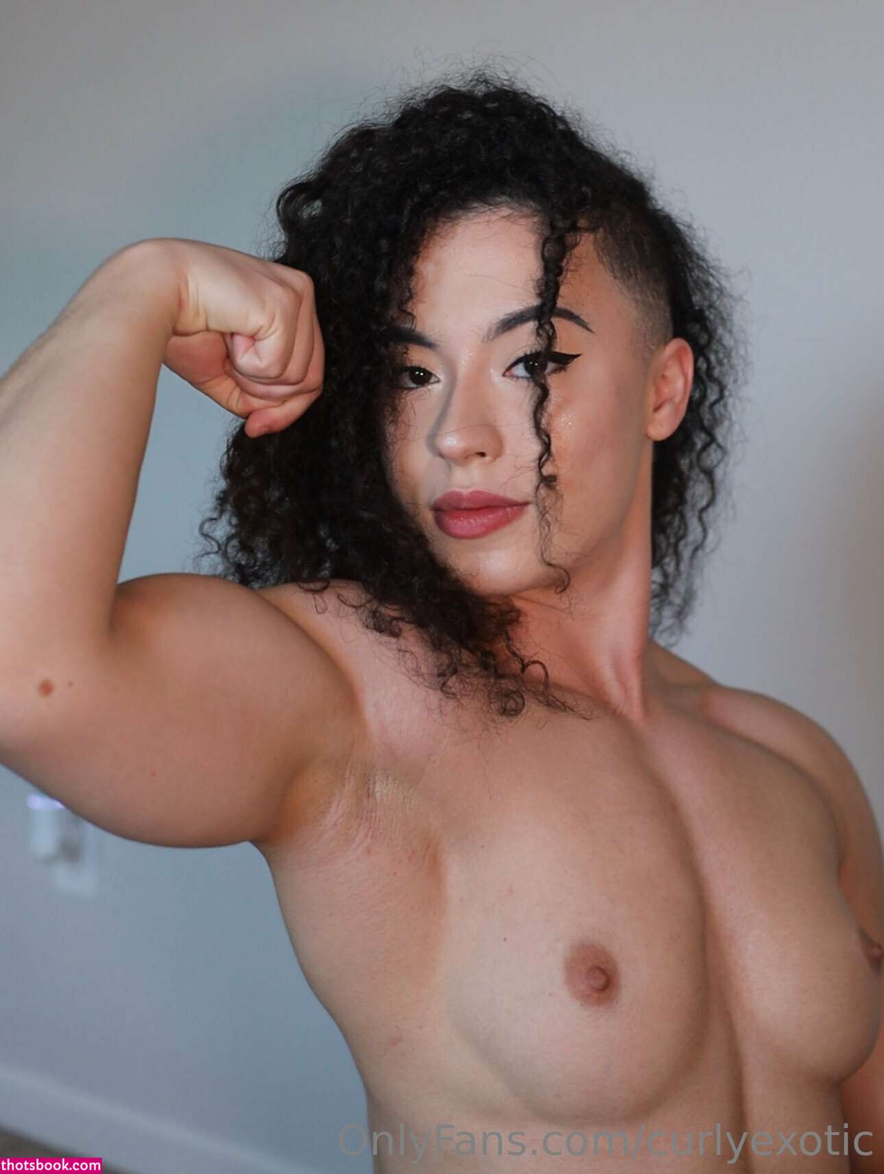 curlyexotic Photo #81