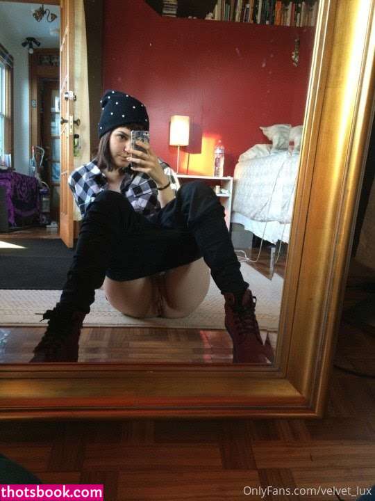 Velvet Lux Photo #19