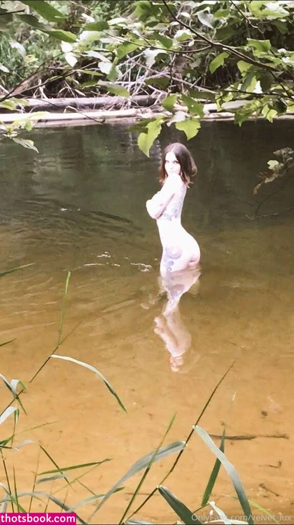 Velvet Lux Photo #81