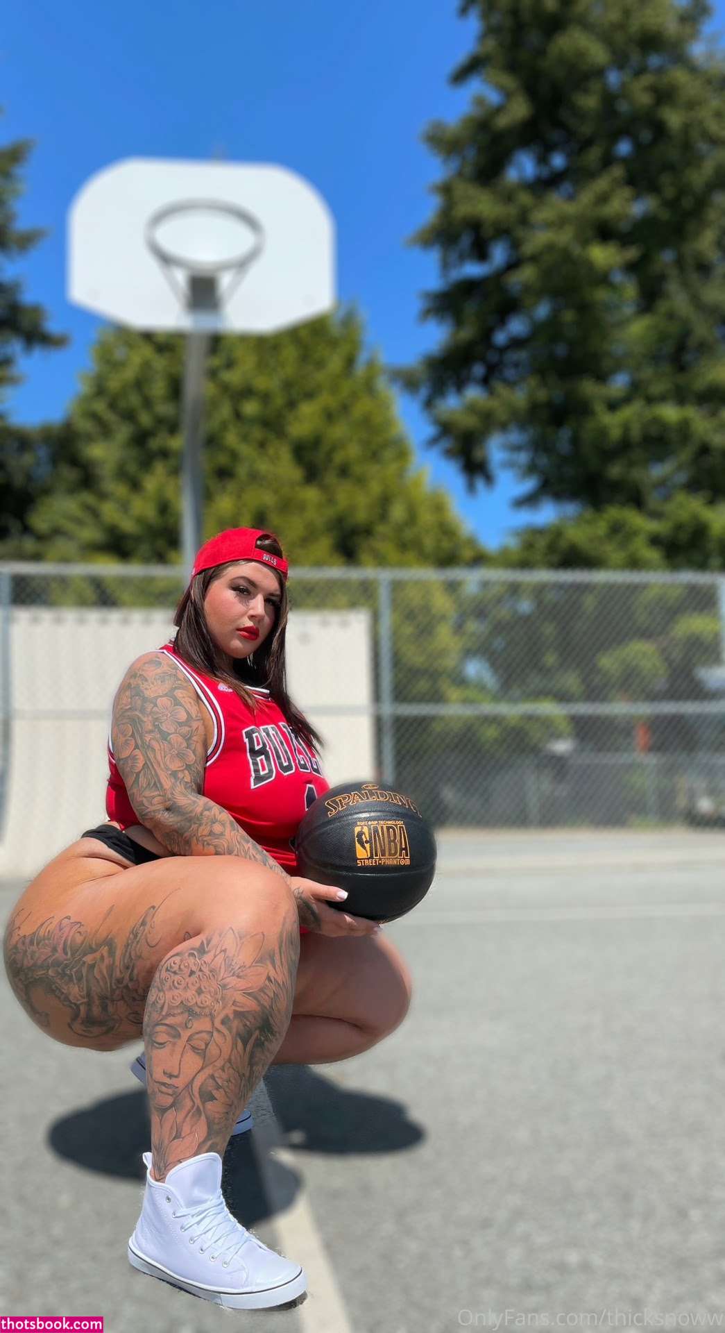 thicksnoww Photo #84